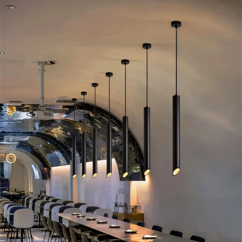 GlowBeam – Rørformet pendellampe med moderne design og fokuseret nedadgående belysning