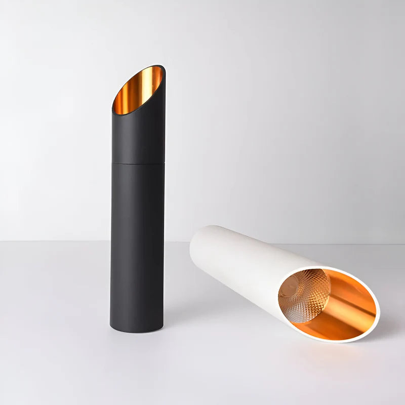 GlowBeam – Rørformet pendellampe med moderne design og fokuseret nedadgående belysning