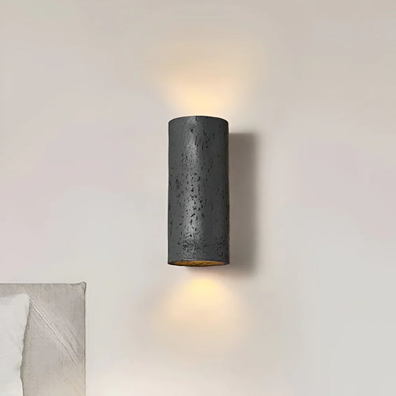 ZenAura - Elegante cylinderformet væglampe med nem installation og blød glød