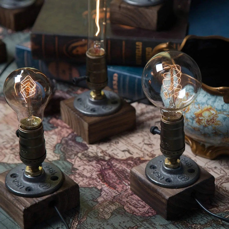 WoodGlow – Retro træbordlampe med varmt LED-lys