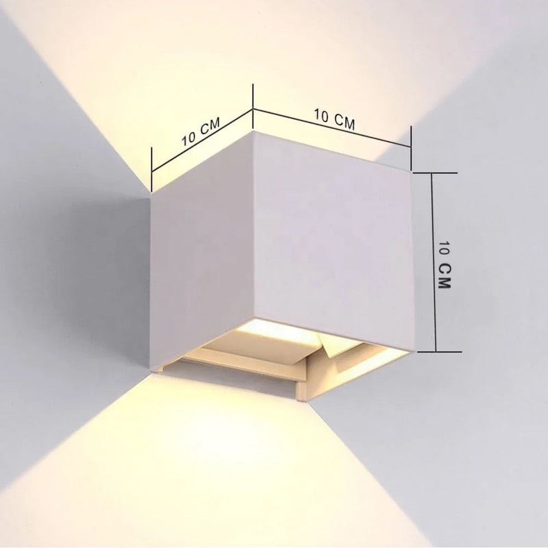 LuxeLight - Bevægelsesfølende væglampe for ubesværet atmosfære