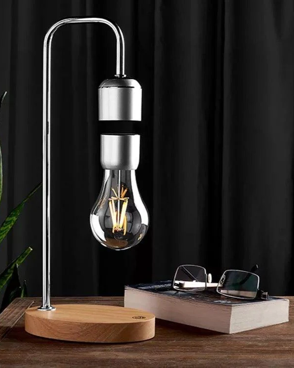 HoverGleam – Magnetisk svævende LED-pære med moderne design til iøjnefaldende belysning
