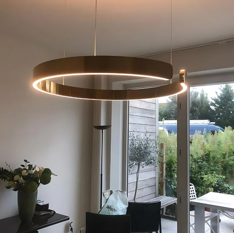 LumaVerse - Elegant loftslampe til sofistikeret belysning med justerbar højde