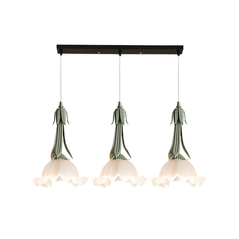 BloomLuxe – Blomsterformet pendellampe med glaskuppelskærm