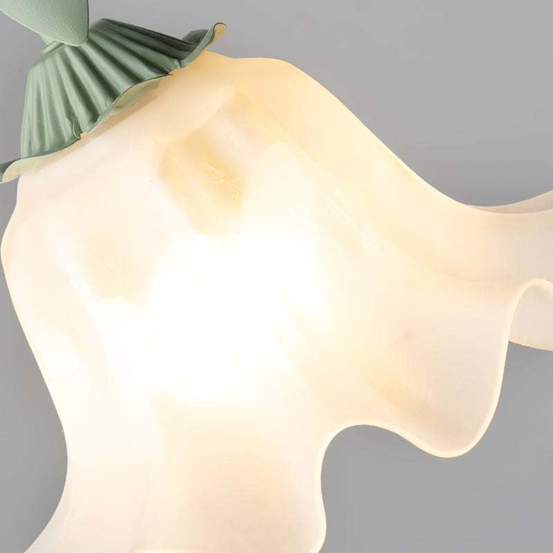 BloomAura - Elegant lilje inspireret pendellampe