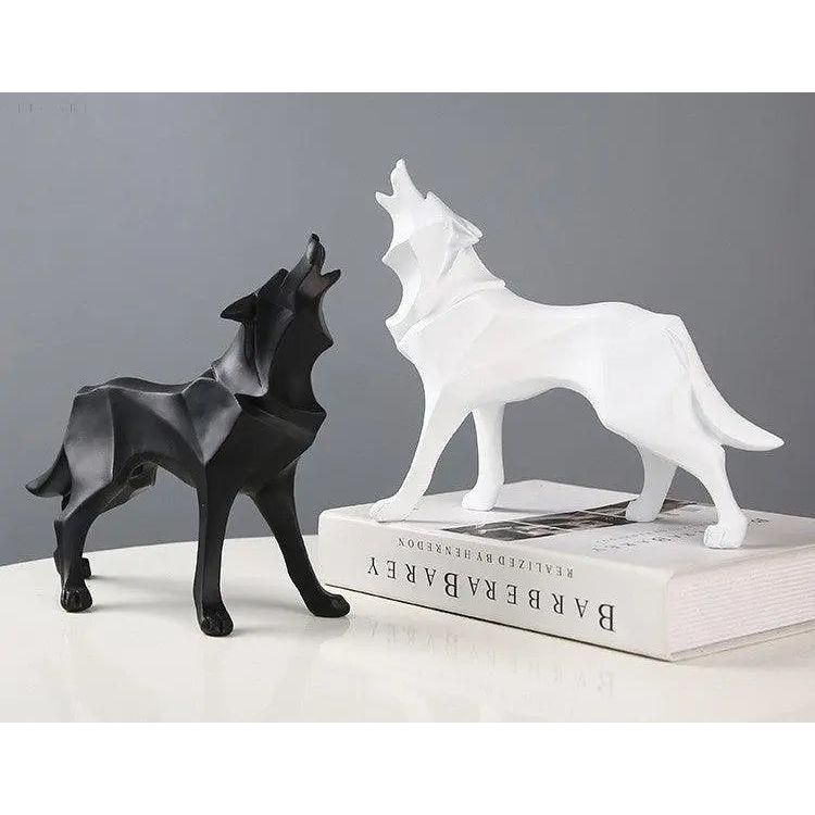 LupoSight - Geometrisk Ulvestatue med Skarpt Kantede Design til Moderne Rum