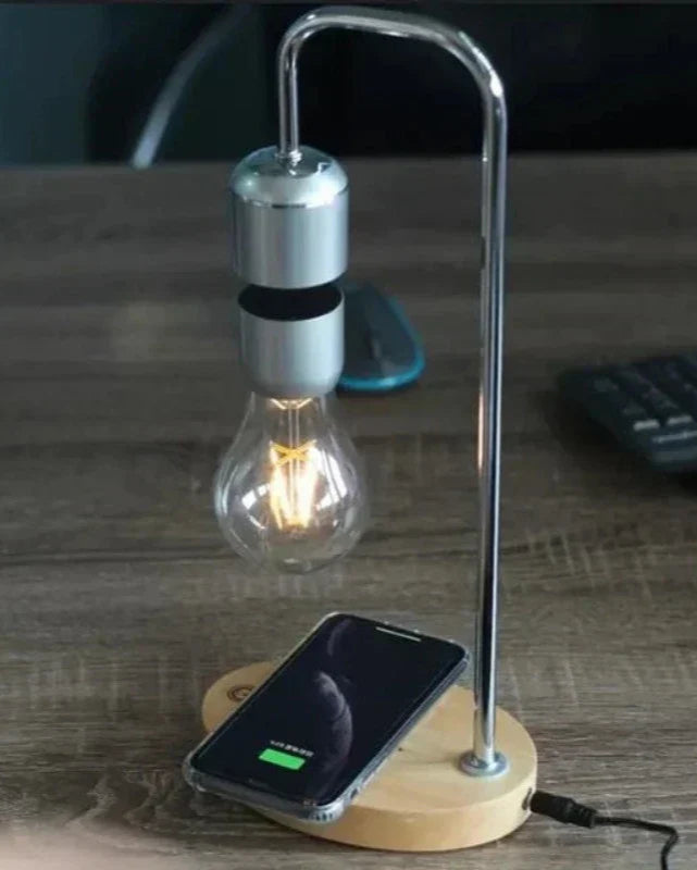 HoverGleam – Magnetisk svævende LED-pære med moderne design til iøjnefaldende belysning