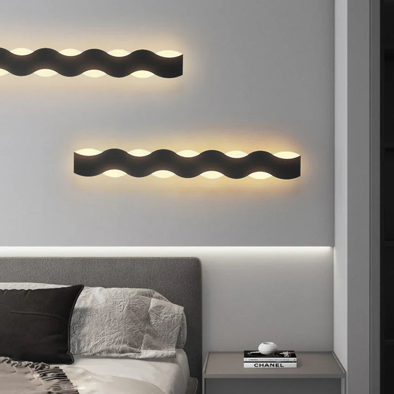 WaveBright – Bølgeformet væglampe for et elegante look