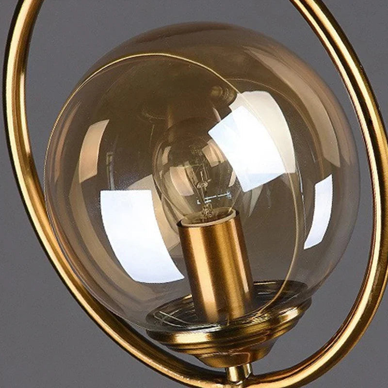 LuminaGlobe - Elegant glasbordlampe til stilfuld belysning