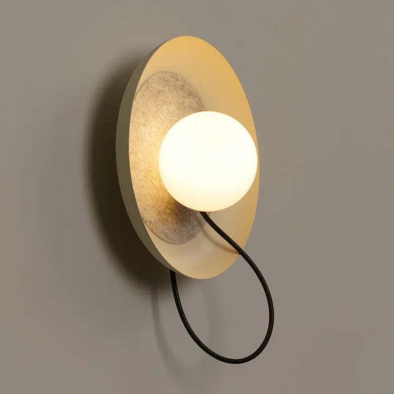 LumaRing - Moderne cirkulær LED væglampe med elegant glød