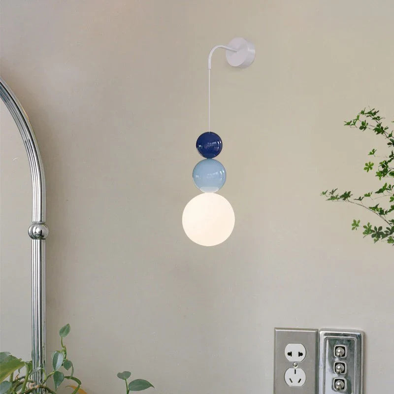 SolaraOrb – Moderne Orb-væglampe med elegant design og fantastisk glød