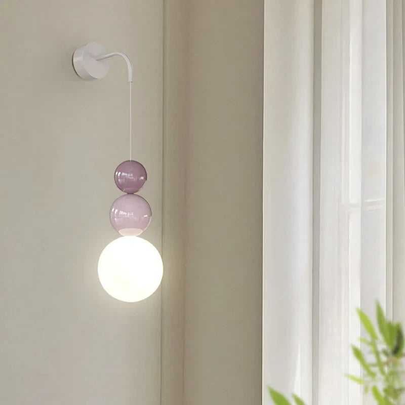 SolaraOrb – Moderne Orb-væglampe med elegant design og fantastisk glød