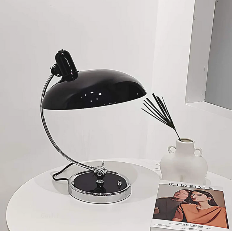 NordicGlow - Minimalistisk skandinavisk bordlampe med elegant design til ethvert rum