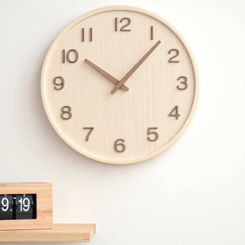 NordicTime – Rundt Vægur med Elegante Tal og Et Slankt, Minimalistisk Design