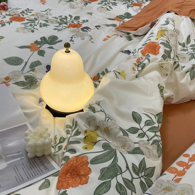 LumiPear - Pæreformet lampe med varmt lys og touch-dæmpning til en hyggelig stemning
