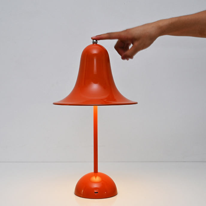 LumoCraft – Genopladelig bordlampe med klassisk kuppeldesign