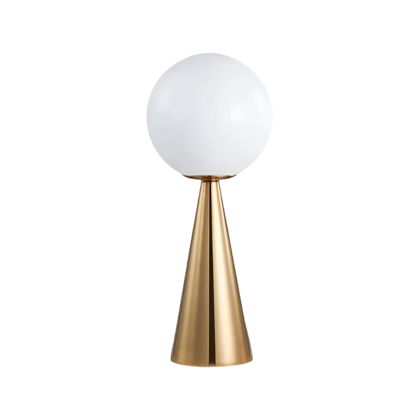 GoldenGlow - Guldglas Elegance Bordlampe med et glamourøst præg