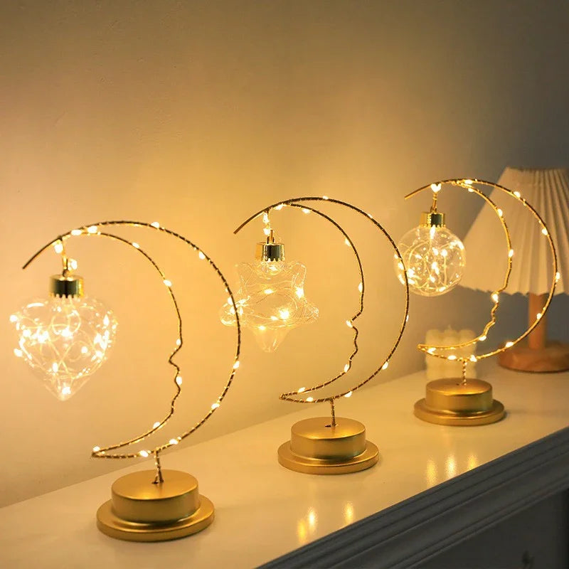 LunaGlow - LED bordlampe med gyldent månedesign