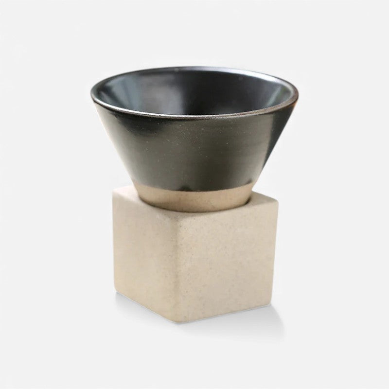 SlopeSip - Kaffekrus med Base og Kegleformet Design