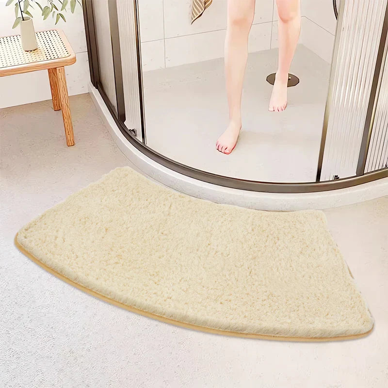 SoftStep – Afrundet skridsikker badeværelsesmåtte for komfort og stil