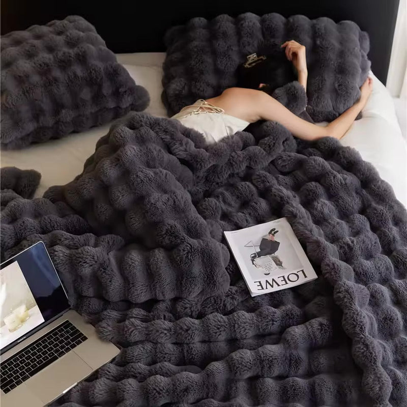 CozyNest – Tekstureret tæppe for ekstra varme, komfort og stilfuld boligindretning