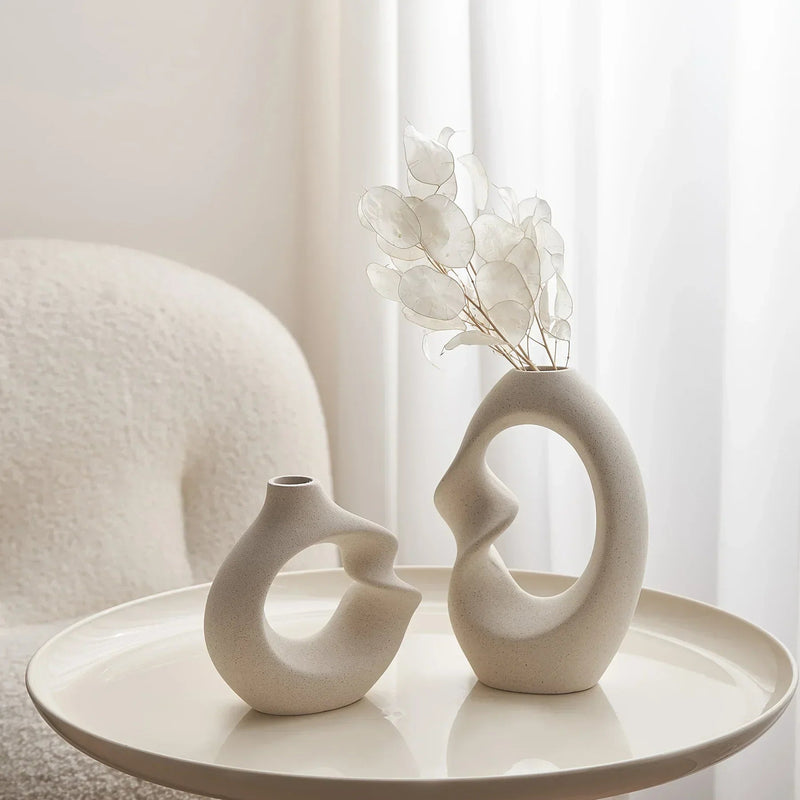 ArtVase - Abstrakt skulpturel vasesæt med moderne asymmetrisk design til stilfuldt interiør