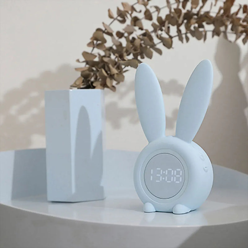 BunnyGlow – Sød Kanin Vækkeur med Blødt Lys og LED Display