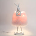 FluffRabbit – Bordlampe med kaninmotiv, bløde fjer og varmt lys