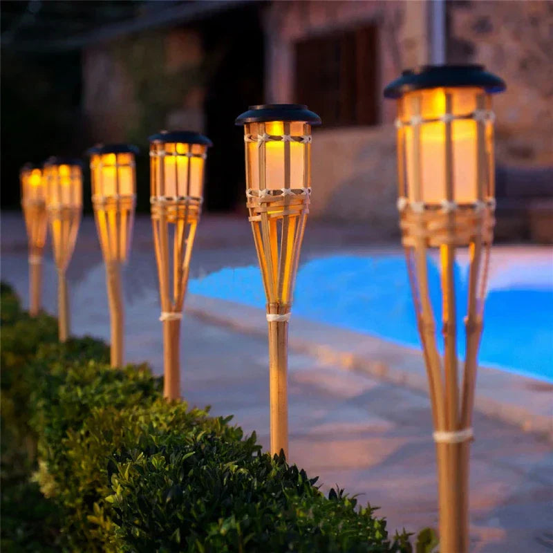 TorchGlow – Solcelledrevne Havelamper med Flammeeffekt LED