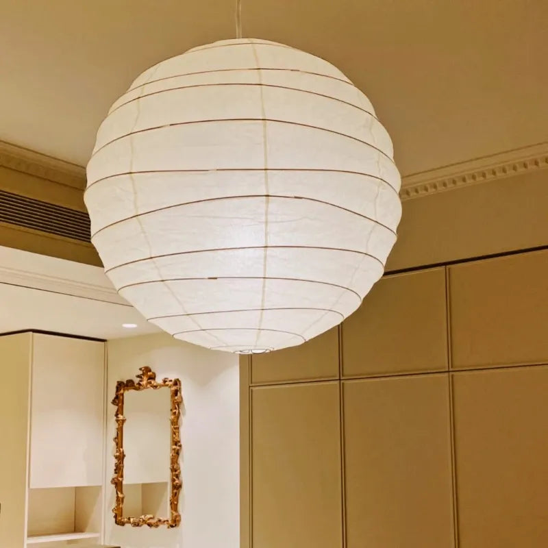 LumiGlow – Elegant Globe-pendellamp med unikt design med uregelmæssig linje
