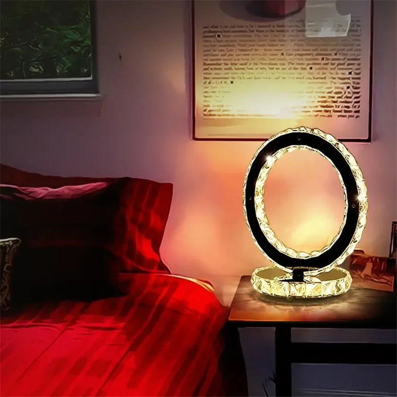 LumiRing - Moderne krystalinspireret LED-bordlampe til elegant belysning