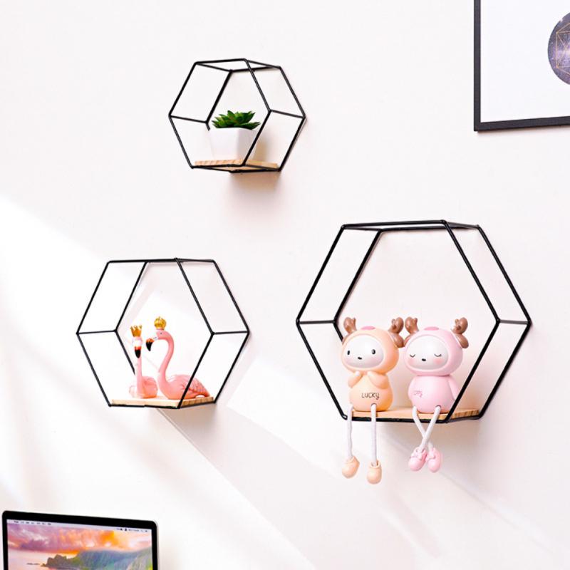HexaNest – Sekskantet væghylde med geometrisk design til stilfuld opbevaring og udstilling