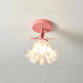 GlowPetal – Blomsterformet loftslampe med legende rød base