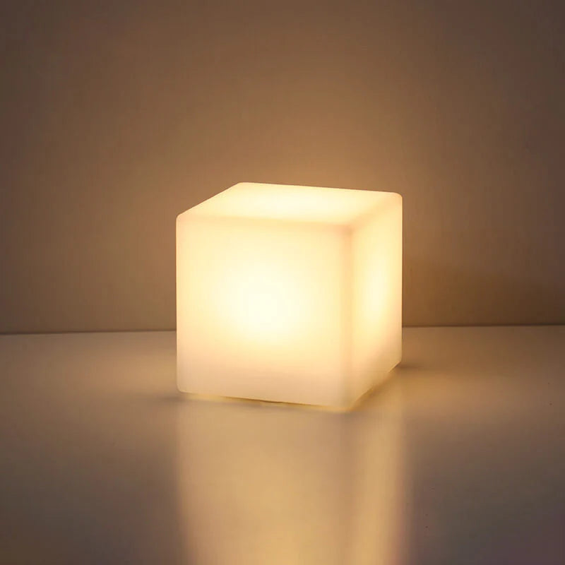 LumoForm – Geometrisk-formet LED-bordlampe med fjernbetjening og stemningsindstillinger
