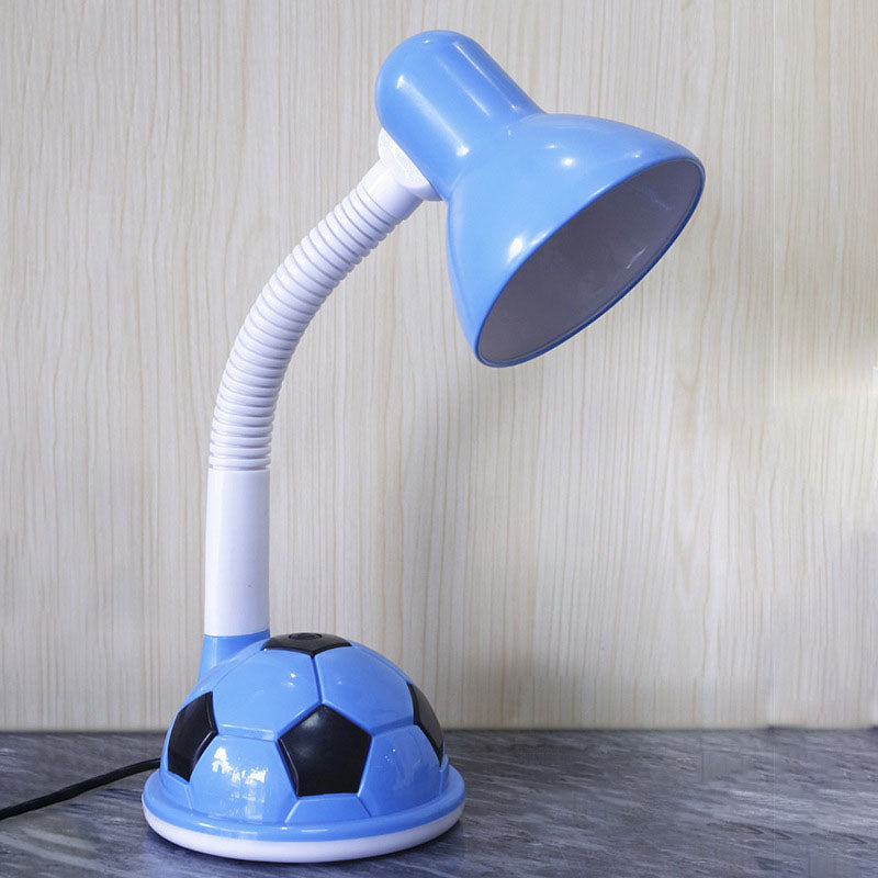 LumoKick - Fodboldinspireret LED-skrivebordslampe til studier og afslapning