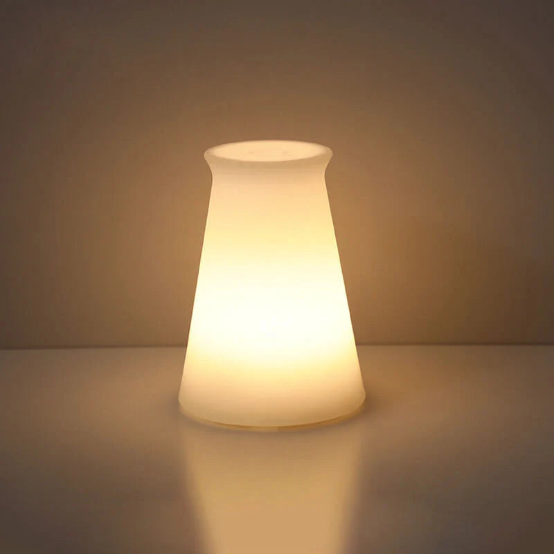 LumoForm – Geometrisk-formet LED-bordlampe med fjernbetjening og stemningsindstillinger