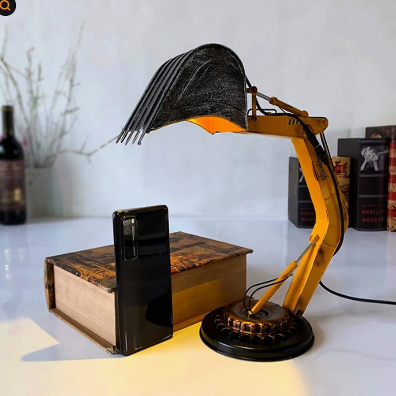 DiggerLite – Gravemaskine-inspireret bordlampe med LED til legende interiør