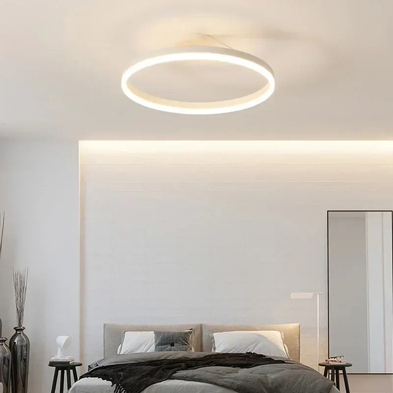 NordicGlow – Skandinavisk LED-loftlampe til et roligt og elegant soveværelse