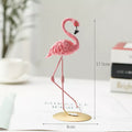 GraceFlame – Dekorativ flamingofigur med elegant positur til hjemmets accenter