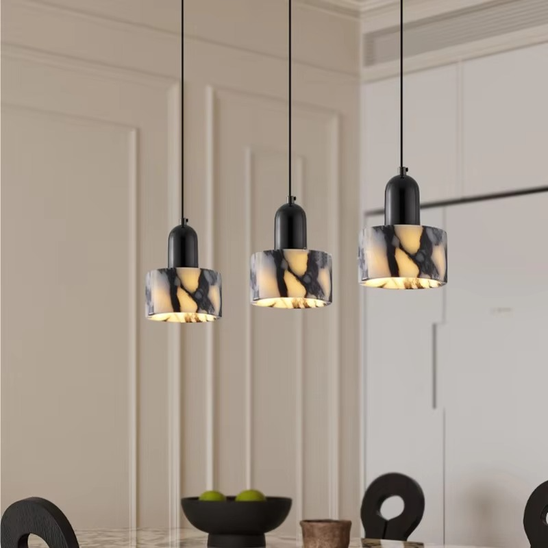 NoirGlow – Moderne sort pendellampe med varmt diffust lys