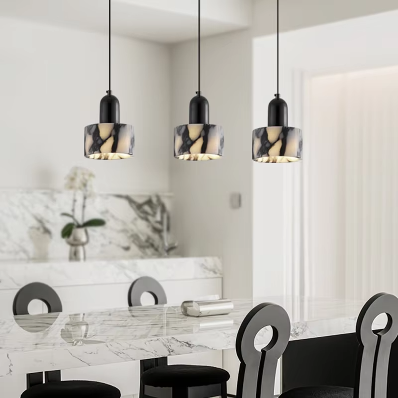 NoirGlow – Moderne sort pendellampe med varmt diffust lys