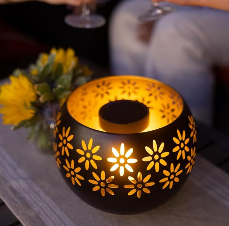 GlowBlossom - Solcelledrevet blomsterlampe til en magisk havestemning
