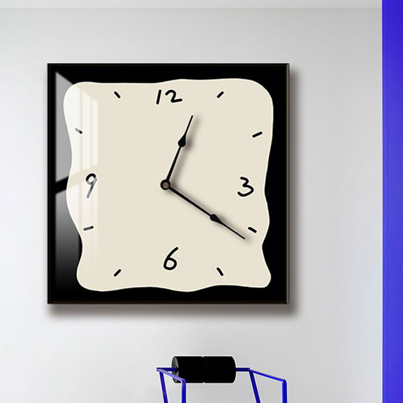 TimeAura - Designervægur med moderne look til boligindretning