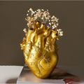 BloomHeart - Anatomisk hjerteformet vase i resin til et dristigt og romantisk interiør