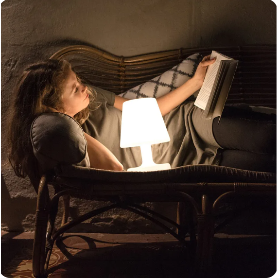 LumoCore - Kompakt LED-bordlampe med USB-opladning og fjernbetjening