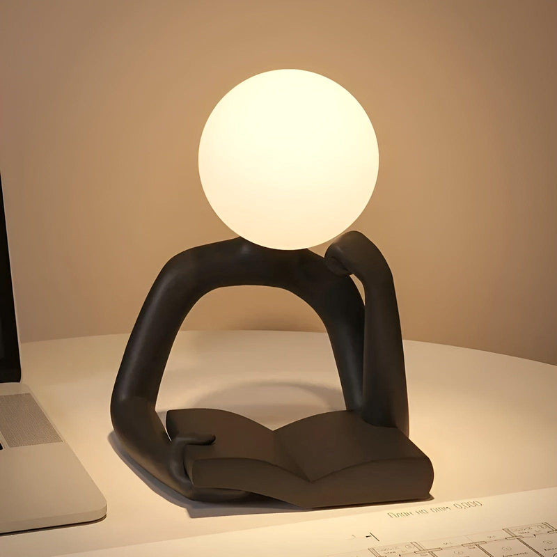 AetherGlow – Skulpturel luksuslampe med abstrakt motiv og elegant belysning