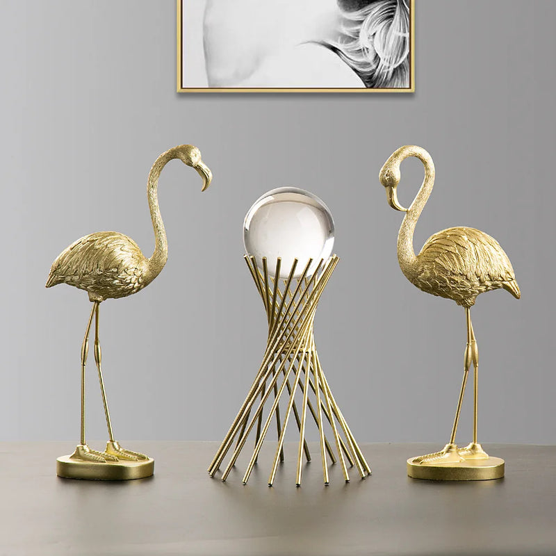 GraceFlame – Dekorativ flamingofigur med elegant positur til hjemmets accenter