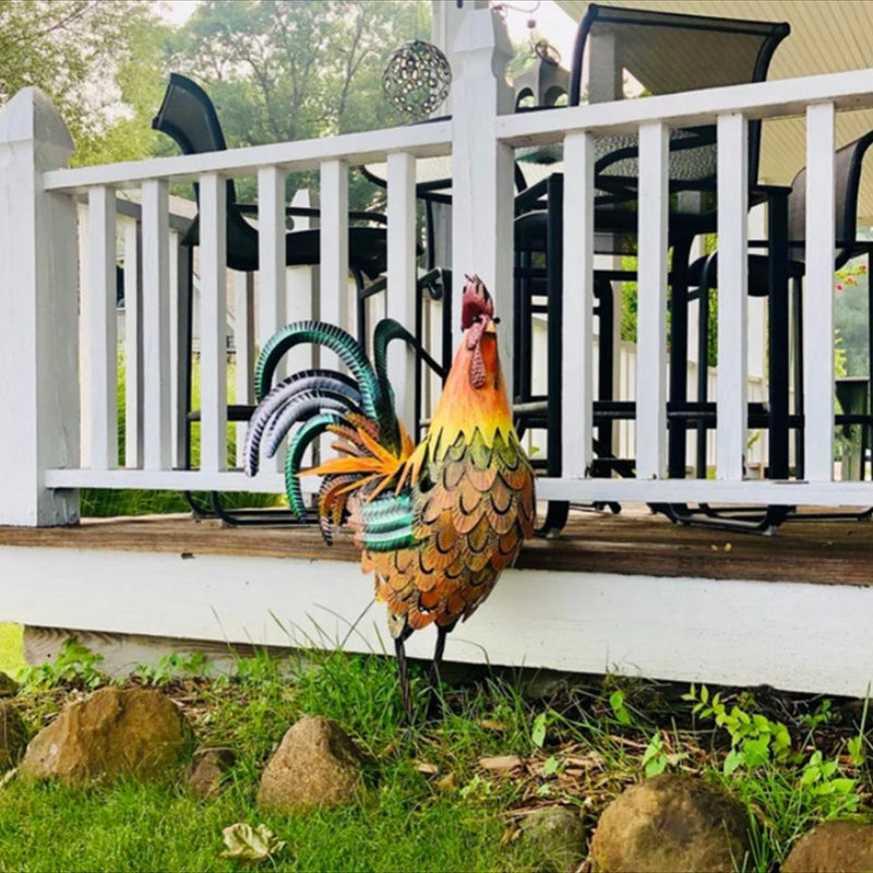 GardenRoost – Livlig 3D-hanestatue til legesyg udendørsindretning
