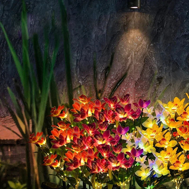 OrchidGlow – Solcelledrevet Orkidéhavelys med Farveskiftende LED’er