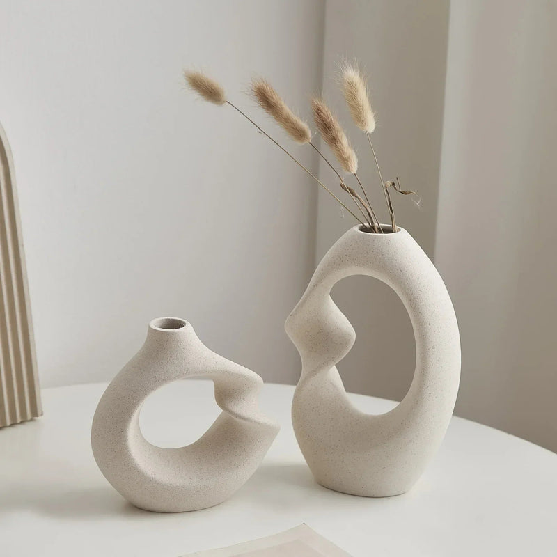 ArtVase - Abstrakt skulpturel vasesæt med moderne asymmetrisk design til stilfuldt interiør
